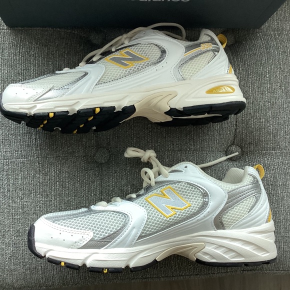 New Balance Gender Inclusive 530 Sneaker 9.5 Women's / 8 Men's - Picture 6 of 13